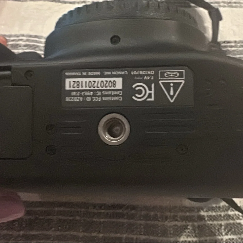 Canon Black DSLR Camera Body with Black Zoom Lens Kit